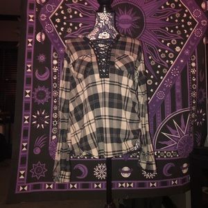 Women’s Plaid long sleeve too